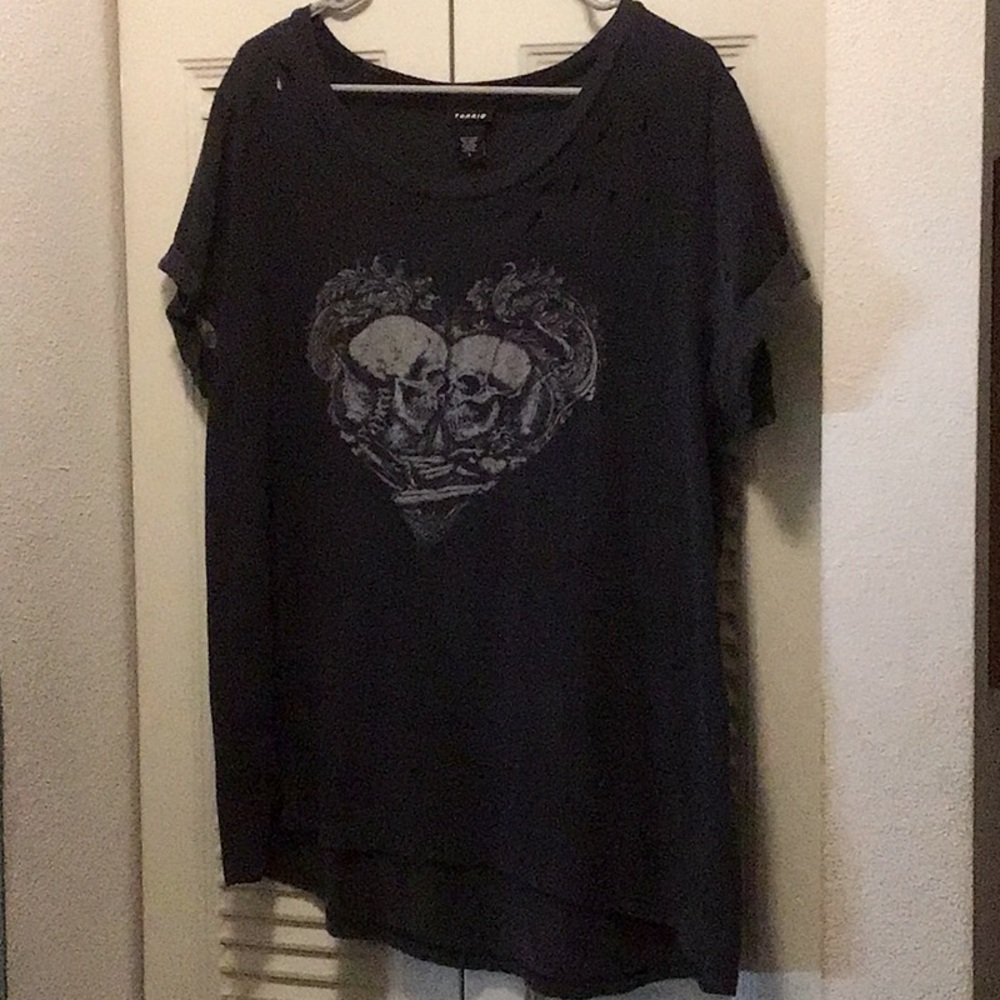 Dark Blue Distressed Heart Skull Top Torrid Size 1